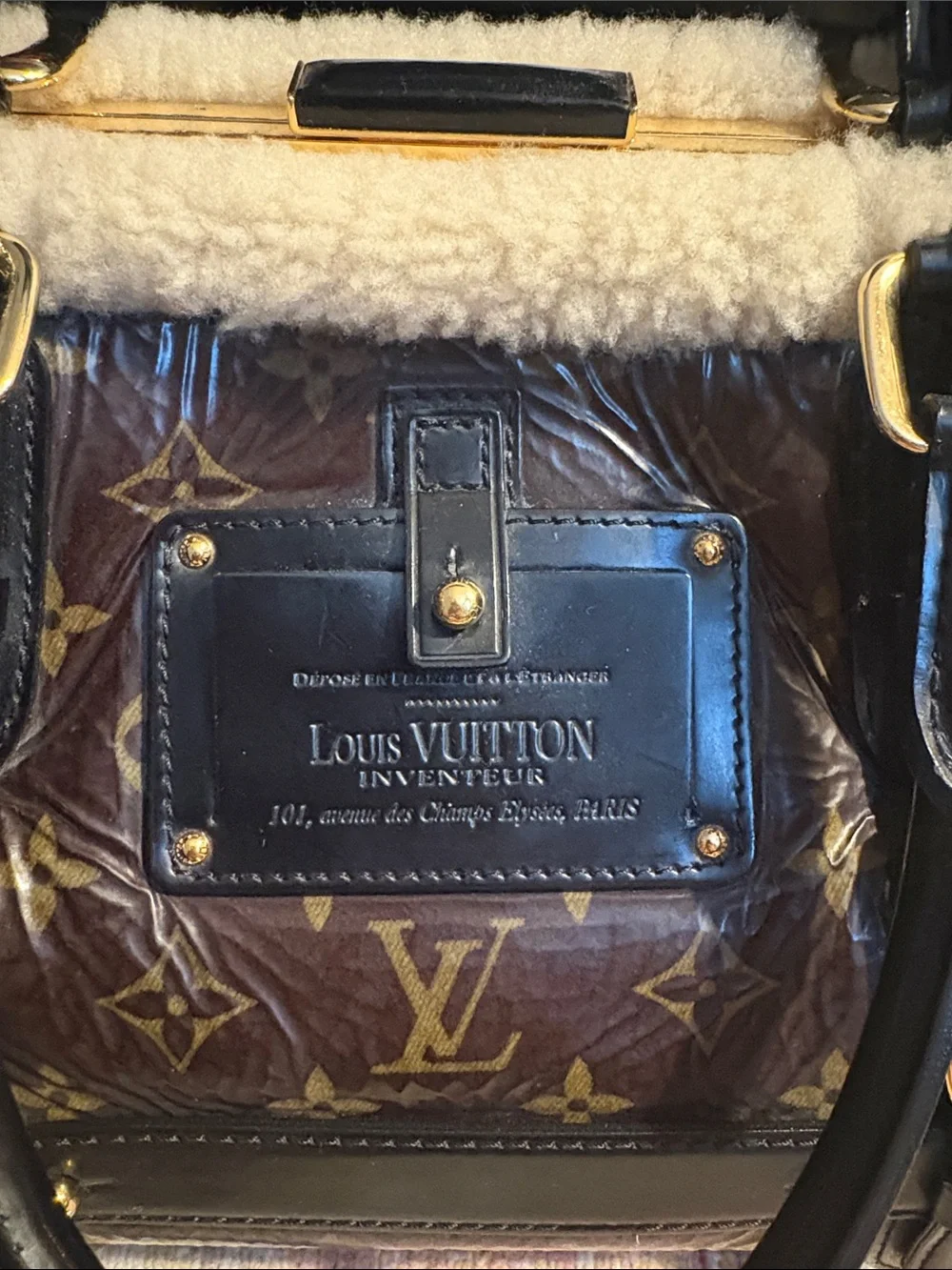 Louis Vuitton Brown Monogram Patent and Cream Shearling Trim Satchel - Picture 2 of 16